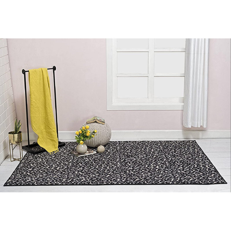 Tapis noir / gris à imprimé animal, Carré 5 pi