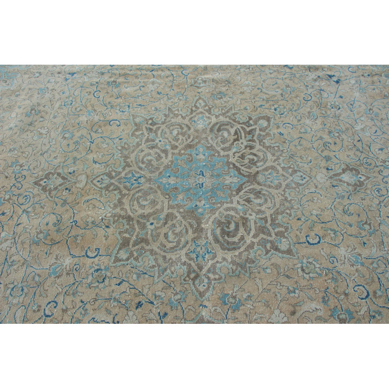 Tapis turc Boho Nomadic en laine beige pour un décor de salon d'inspiration rétro de style oriental
