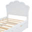 Lit plateforme en bois avec tête de lit et lit gigogne simple-451659182