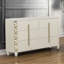 Commode en bois beige de style traditionnel Cendrillon avec accents DEL (miroir non inclus)