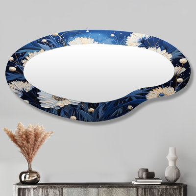 Bleues bleues en cascade IV - fleurs bleues en métal Art Decor - miroir mural traditionnel irrégulier
