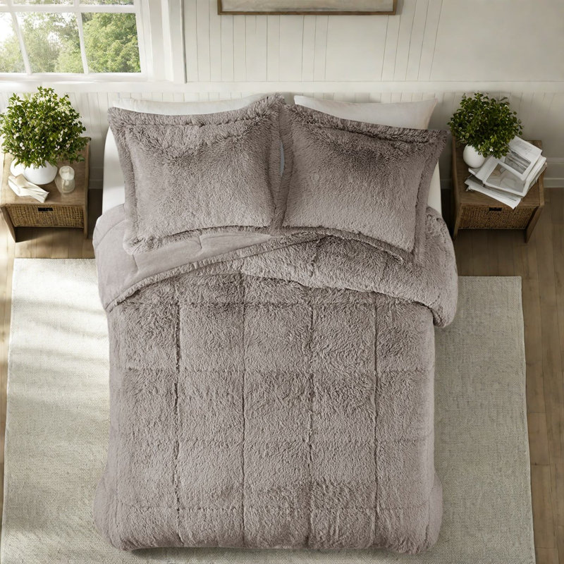 Luxurious Shaggy Fur Bedding Set, Soft Polyester Contemporary Style