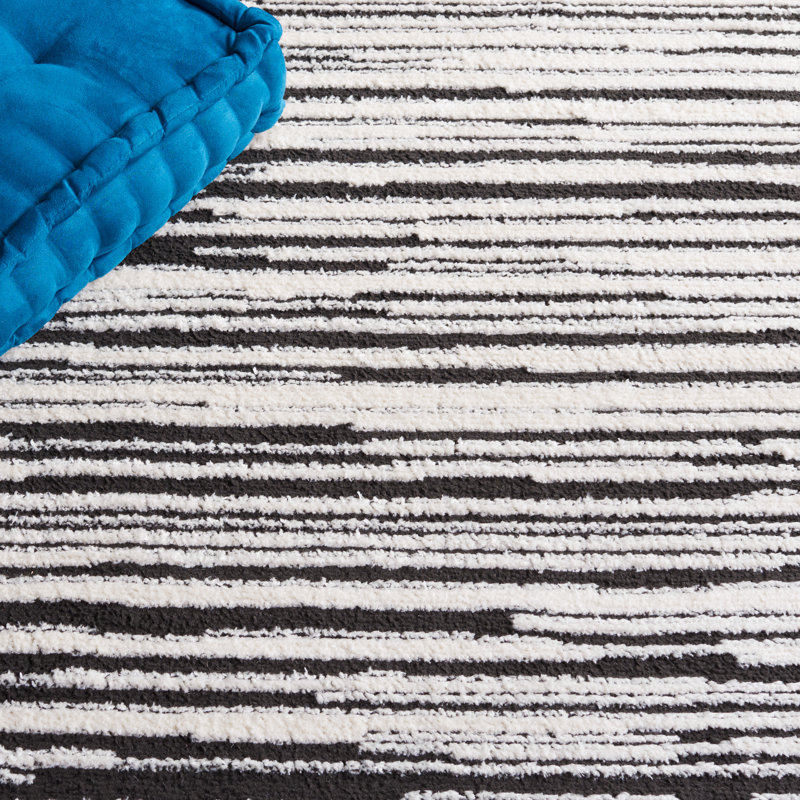 Arcanum Performance Rug, Round 6'7"