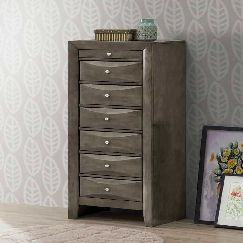 Commode 7 tiroirs pour la lingerie