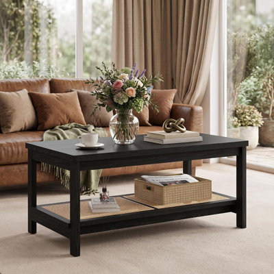 Table basse rectangulaire à 2 niveaux, table centrale Boho avec tablette de rangement en rotin, assemblage facile, L 39,4 po | Table centrale rectangulaire en bois Boho pour salon, appartement, assemblage facile