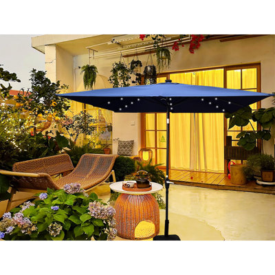 Parasol carré solaire à énergie solaire, 8 côtes imperméables 2,5 x 2,5 m, 32 lumières à DEL, auvent de 180 g, poteau en acier noir, idéal pour le jardin et l'extérieur éclairé, imperméable pour les côtes, cour arrière