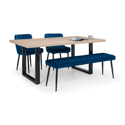 Wynnfield 4 - Person Dining Set