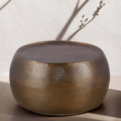 Table basse 32 po ronde de style campagne moderne martelée à la main