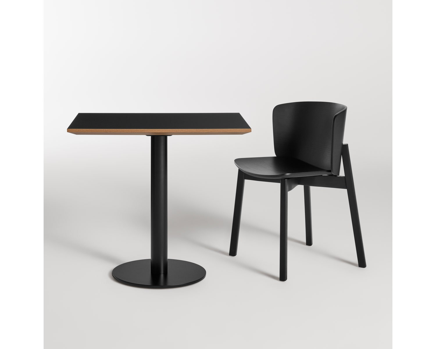 Easy 32'' Dining Table, Matte Black, Black