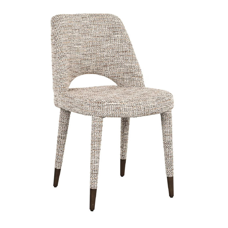 Chaise Fallon, Nature tendance