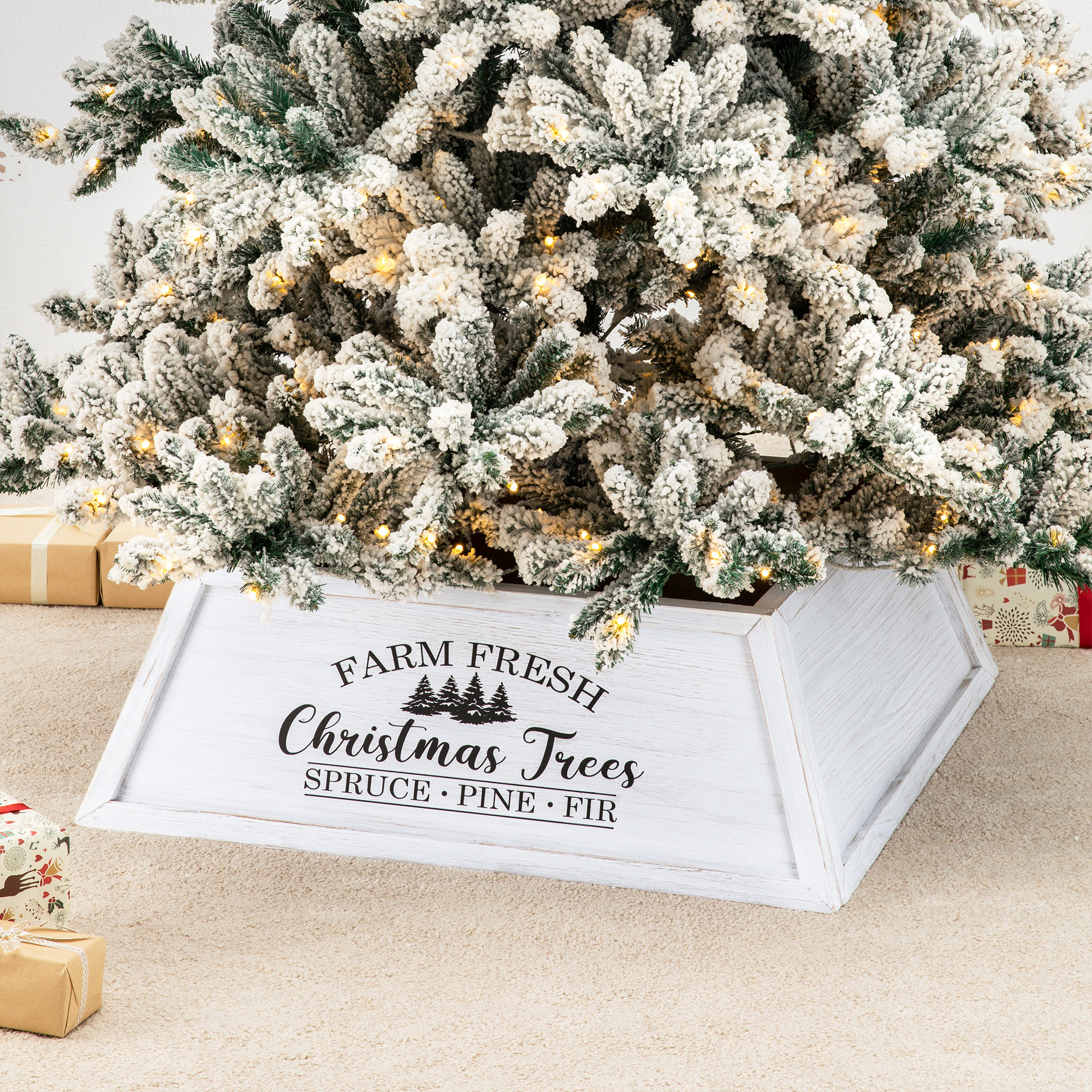 Wooden Trapezoid Christmas Trees Collar, White, 26"