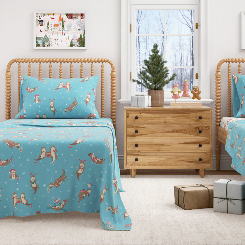 100% Turkish Cotton Flannel Christmas Sheet Sets, Otters In Snow, Full with 2 Pillowcases