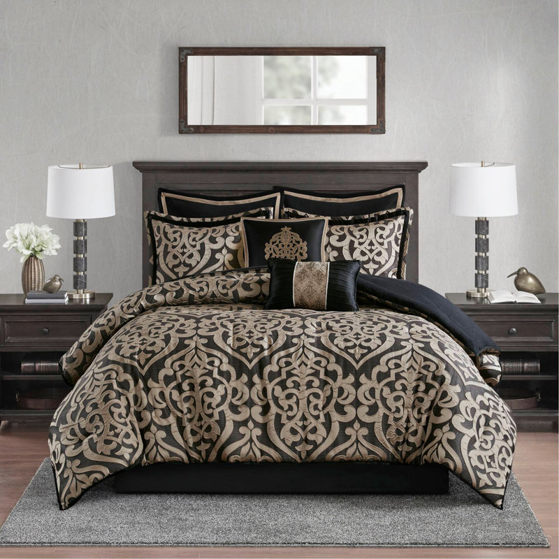 8PCS Jacquard Comforter Set