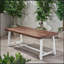 Table basse de patio durable et résistante aux intempéries avec une surface spacieuse, parfaite pour les réceptions en plein air et la détente.