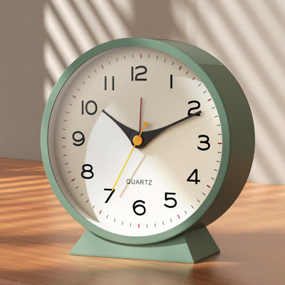 4.5" Analogue Alarm Clock,Small Retro Desk Clock Battery Operated,Slient Metal Table Clock With Light For Living Room Decor,Bedroom,Bedside,Shelf (Green)