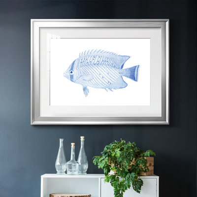 «Blue & White Tropical Fish III», reproduction d'art encadrée