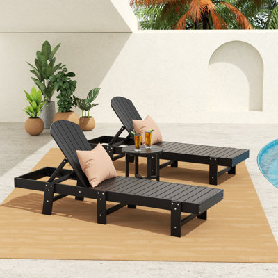 Altura Outdoor Chaise Lounge with Table