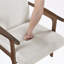 Charmant fauteuil d'appoint rembourré en tissu pour des espaces de vie élégants-54544408-54544411