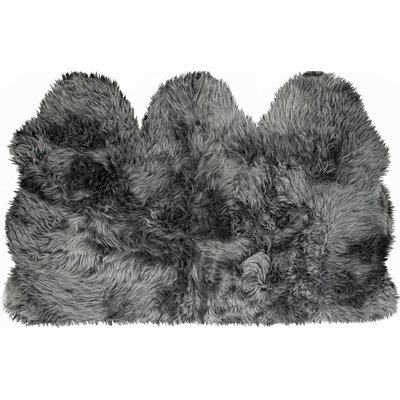 Cyanne Handmade Sheepskin Grey Area Rug
