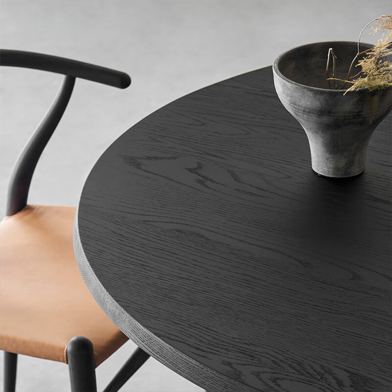 Table de salle à manger italienne de style minimaliste noir