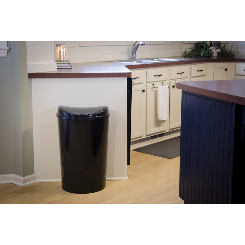 Poubelle à plateau tactile 13,8 gallons en plastique, Noir