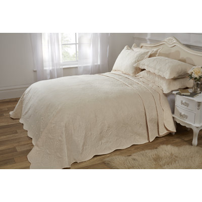 Pesmes Polyester Paisley Bedspread with Pillow Shams