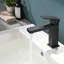 Robinet de salle de bain monocorps et monocommande