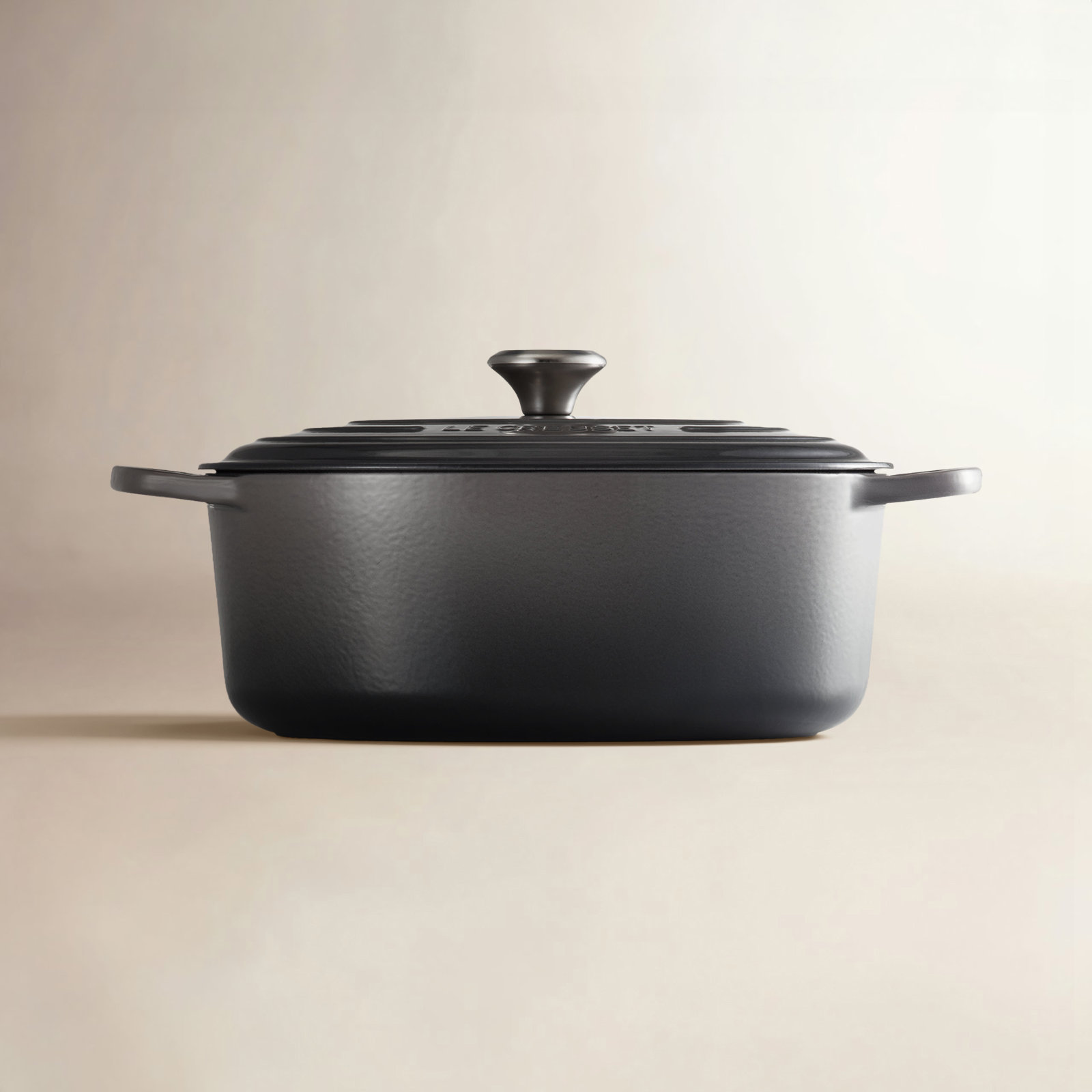 Enameled Cast Iron Oval Dutch Oven, 15.5 quarts, Oyster/Silver