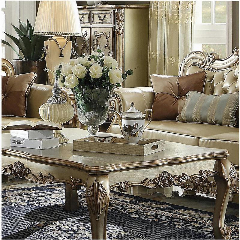 Table de bout avec pattes dorées