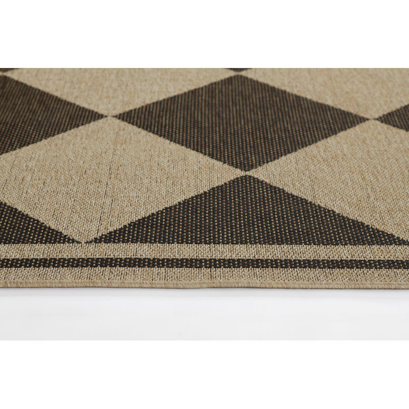 Geometric Area Rug in Black, 6'6" X 9'