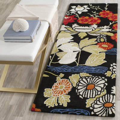 Mccullough Hand Tufted Wool Floral Rug