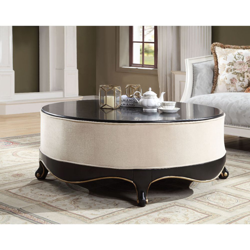 COCKTAIL TABLE