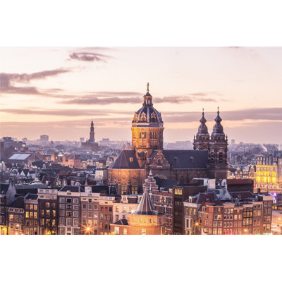 " Old Amsterdam Landmark "