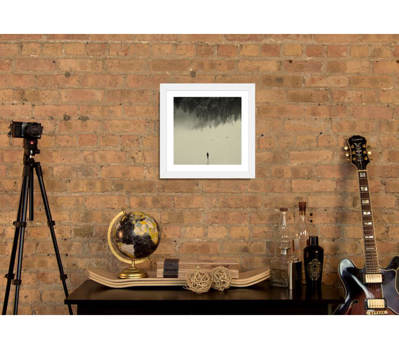 « silent walk », impression, H 18 po x l 18 po x P 1,5 po, Toile encadrée d'or