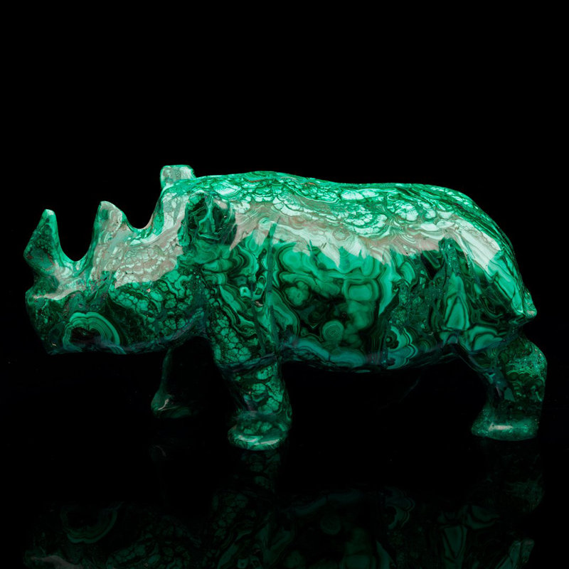 Rhinocéros de malachite sculpté à la main / 10 lb