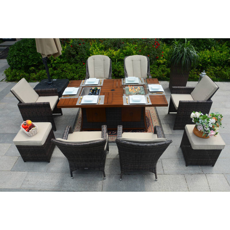 Ensemble de table de foyer d'extérieur avec coussins 71 "" pour 8 personnes Mckayla