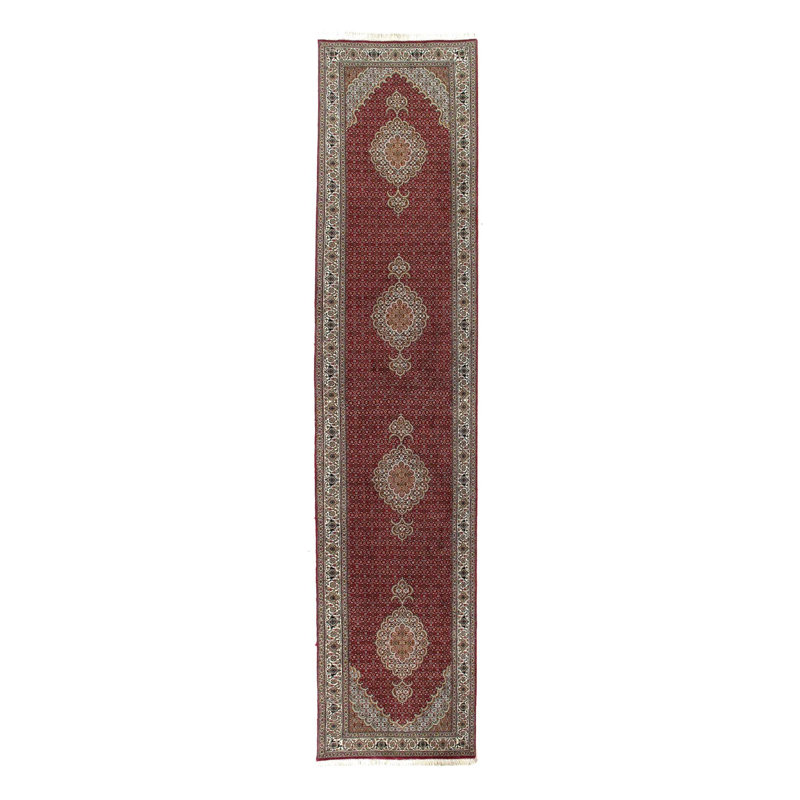 Westan Oriental Area Rug in Red