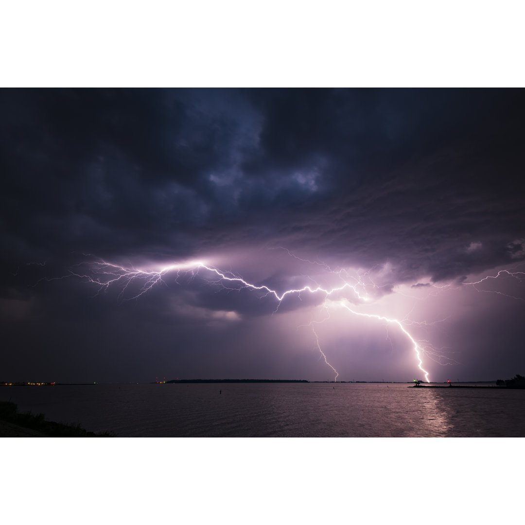 Lightning In The Sky von Sjo - Drucken