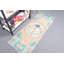 Tapis turc rétro avec des couleurs pastel douces et un motif géométrique comme pièce unique de style bohème tissé à la main pour votre décor