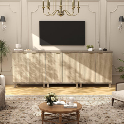 Buffet 3 en 1 cannelé avec rangement | Buffet en bois Mid-Century moderne avec tablettes et prises réglables, gris, style classique, fixation au sol, portes à panneaux surélevés, assemblage requis