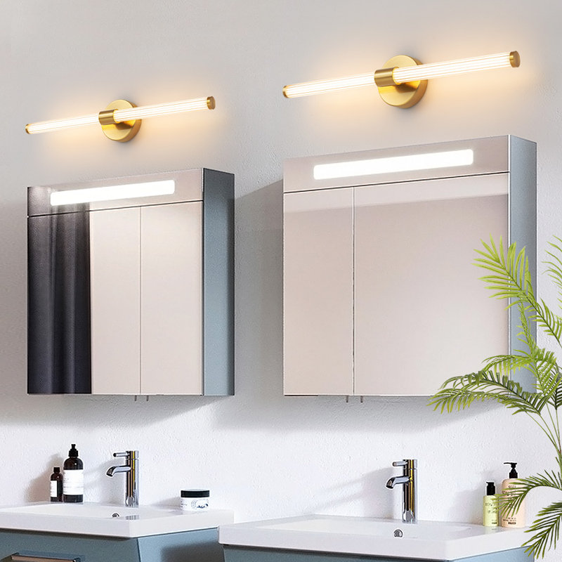 Barre d'éclairage de salle de bain 1 lumière à DEL Buchan, H 4,3 po x l 30,31 po x P 3,2 po, Doré, 3000 K