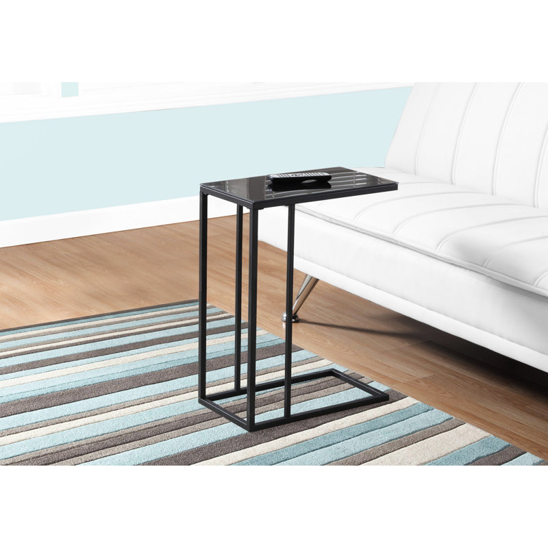 Table d'appoint en verre trempé noir de style contemporain avec base en métal, complétant n'importe quel look intérieur