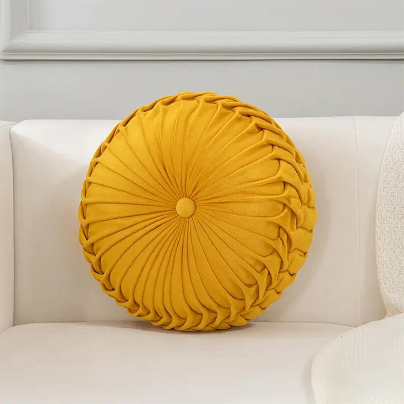 Coussin décoratif rembourré en velours jaune 15 po, Jaune