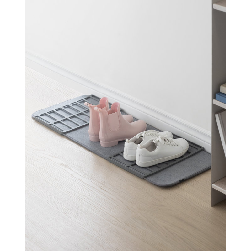 Compact Charcoal Gray Shoe Drying Rack with Ultra-Absorbent Mat