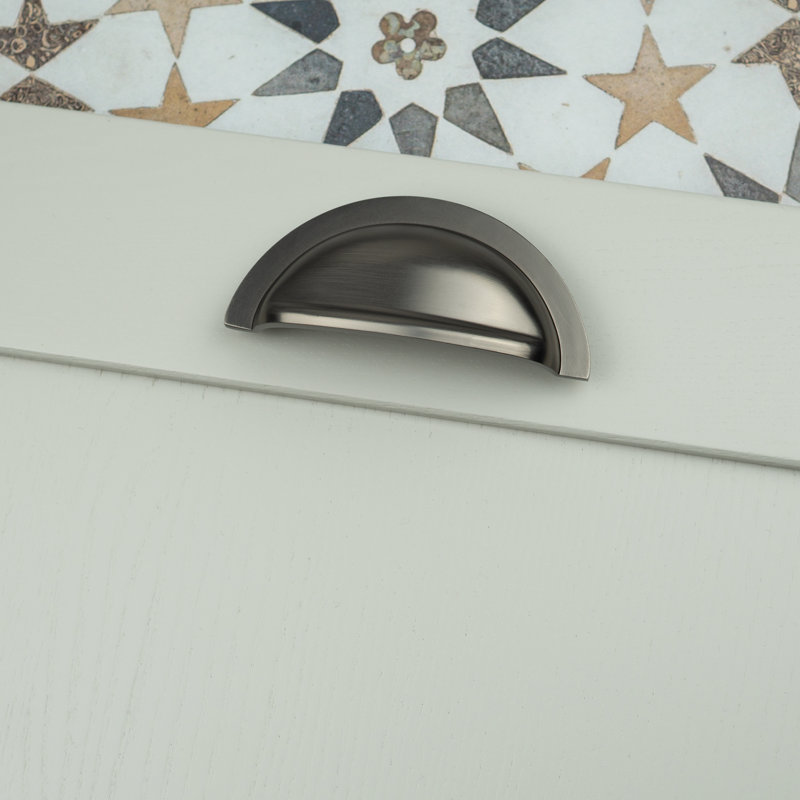 Gunmetal Cup Handle & Coordinating Knobs, 76mm Cup