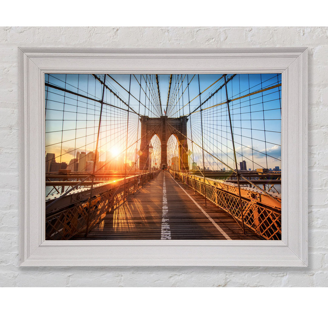 Sonnenuntergang durch die Brooklyn Bridge Gerahmter Druck