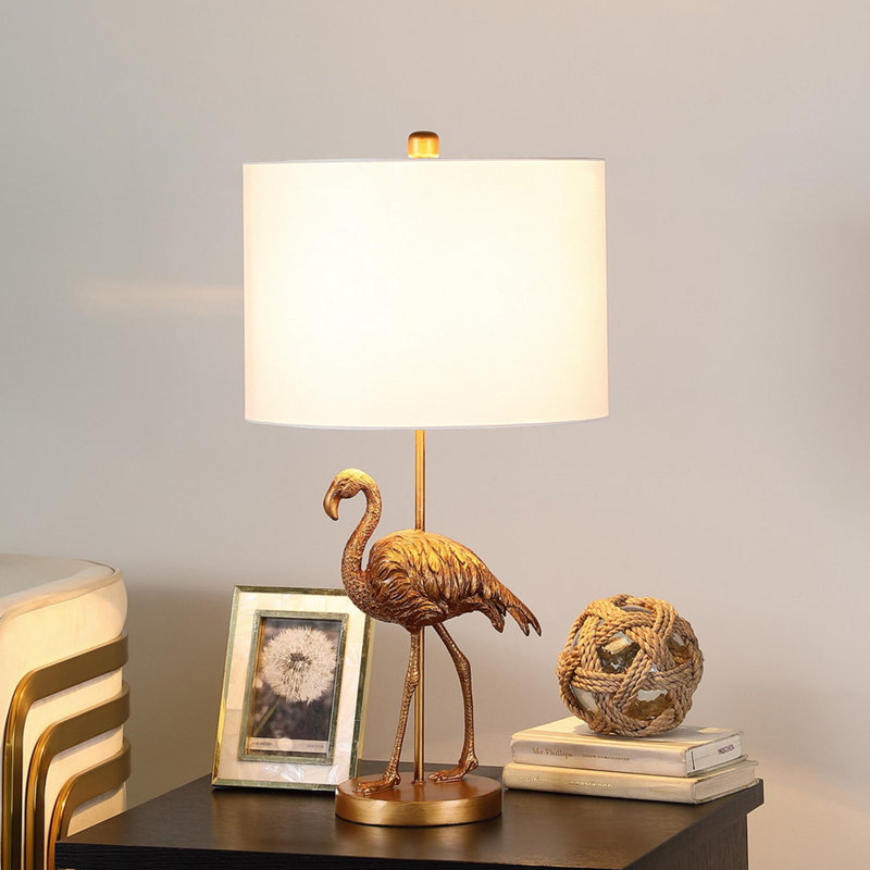 Lampe de table 26 po en résine flamant doré mat