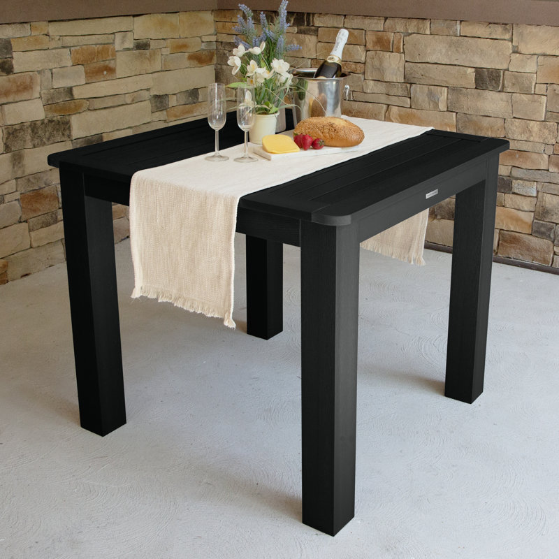 Table de salle à manger en plastique Highsmith, Noir, H 36 po x l 42 po x P 42 po