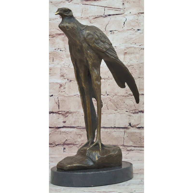 Figurine tromblée oiseau de proie sur base de marbre