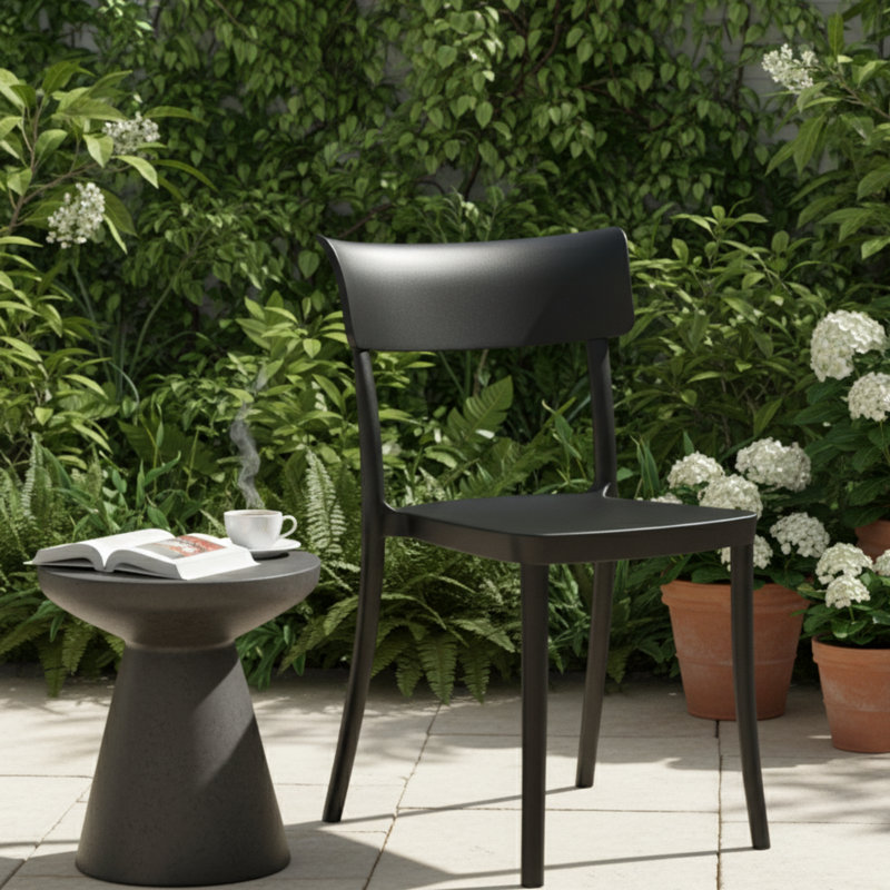 Chaise d'appoint de salle à manger empilable Avvolta, Noir